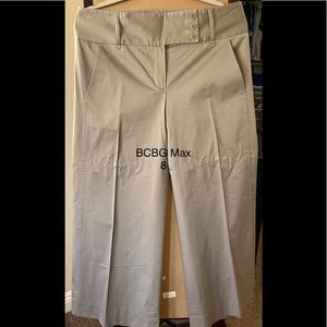 BCBG size 8 wide leg pant in beige